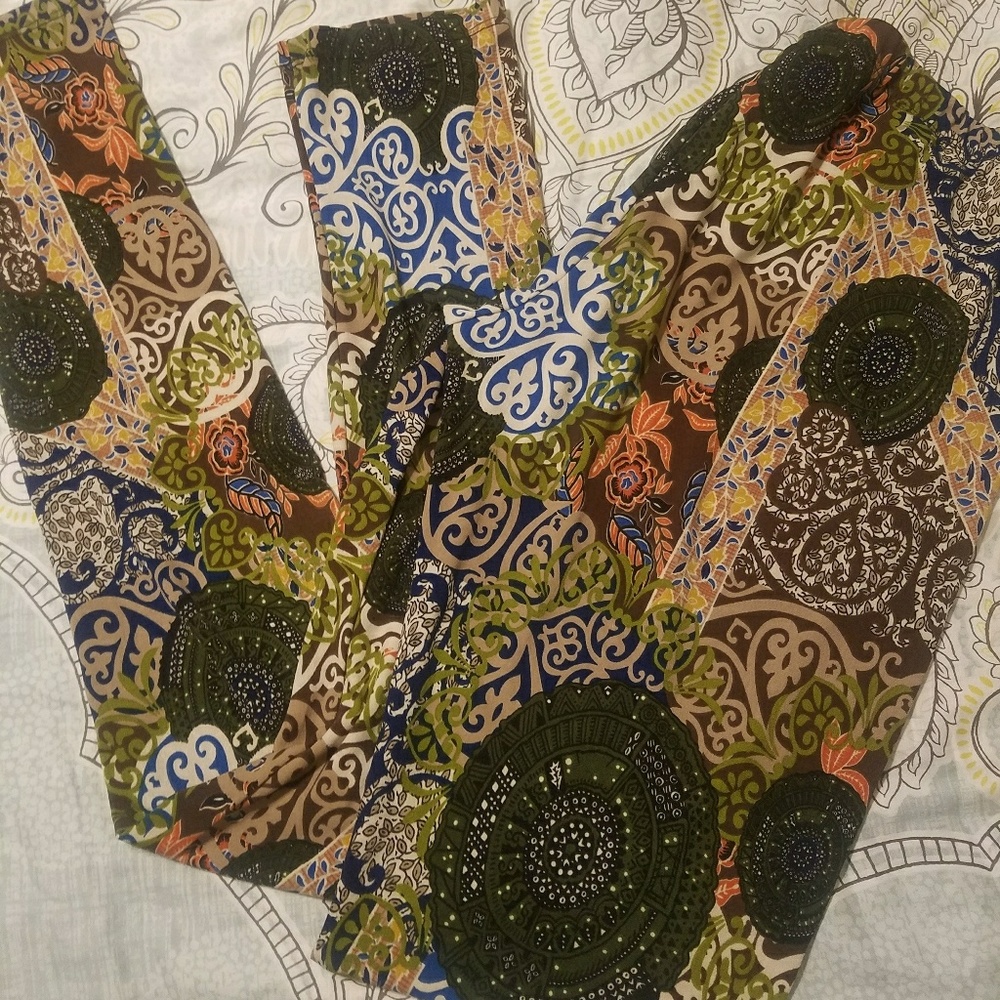 Multi colored print leggings